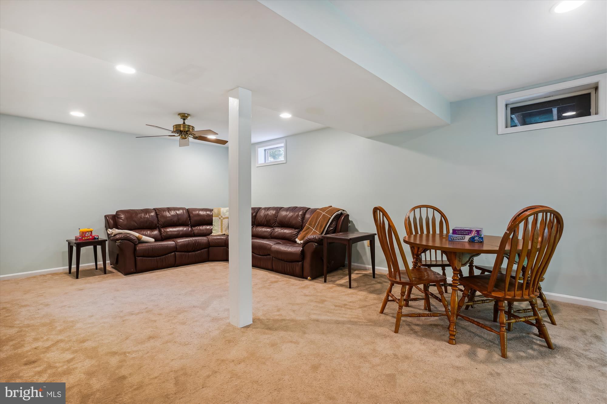 8833 WOODLAWN WAY