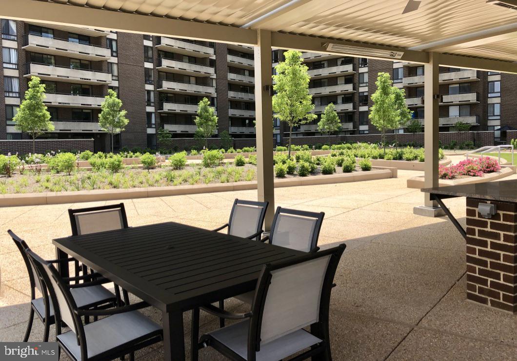 1800 OLD MEADOW 410