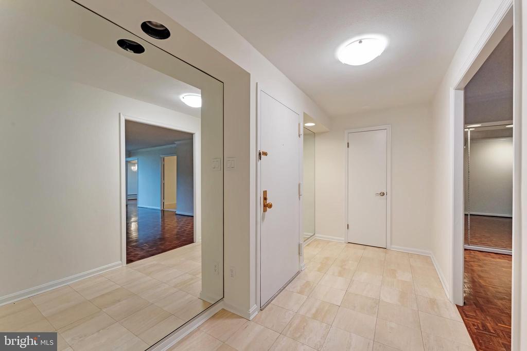 1800 OLD MEADOW 410