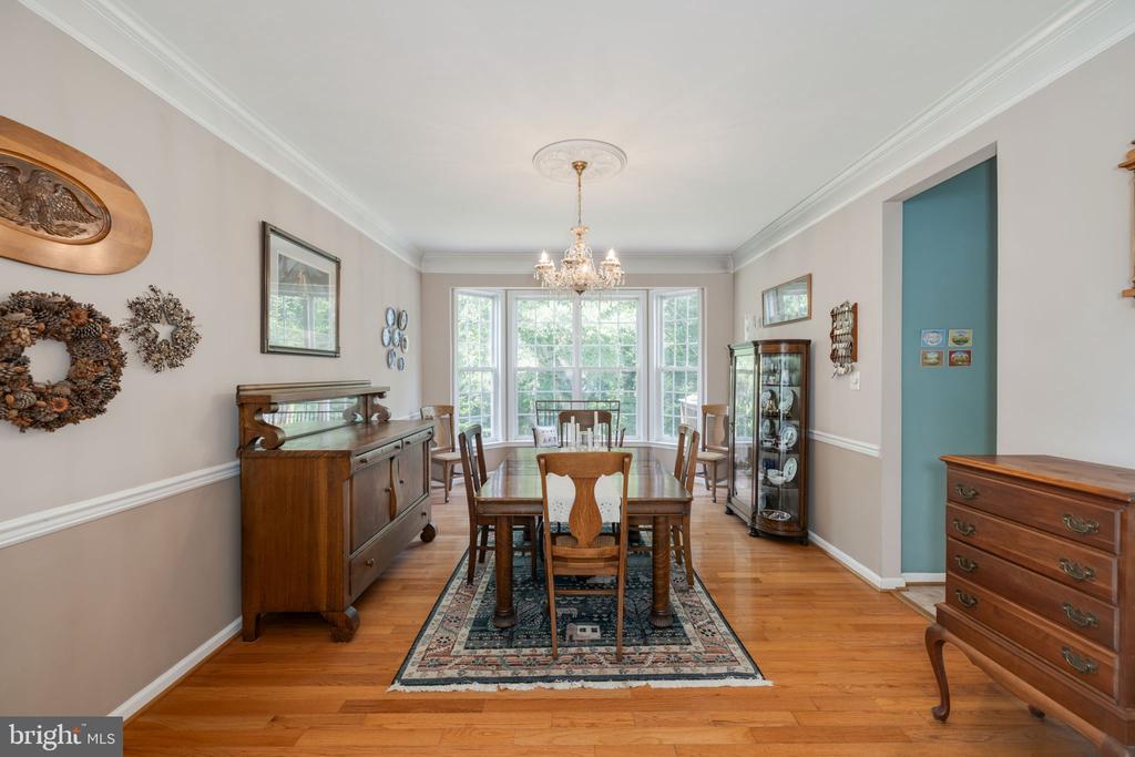 7109 AYERS MEADOW LANE