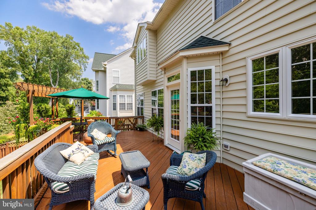 7109 AYERS MEADOW LANE