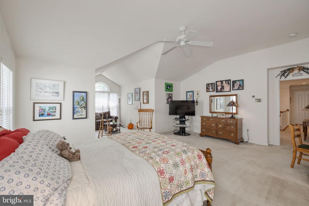 7109 AYERS MEADOW LANE