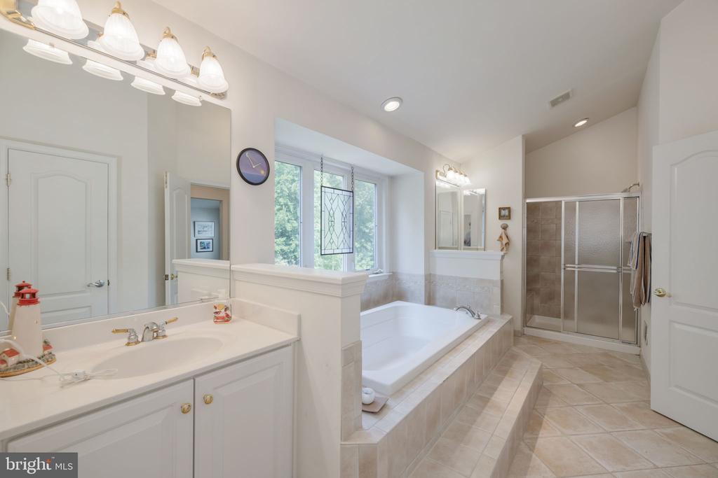 7109 AYERS MEADOW LANE