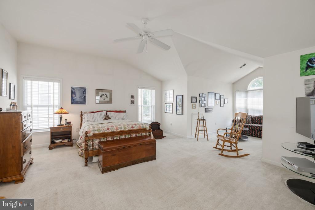 7109 AYERS MEADOW LANE