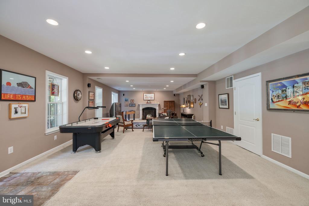 7109 AYERS MEADOW LANE