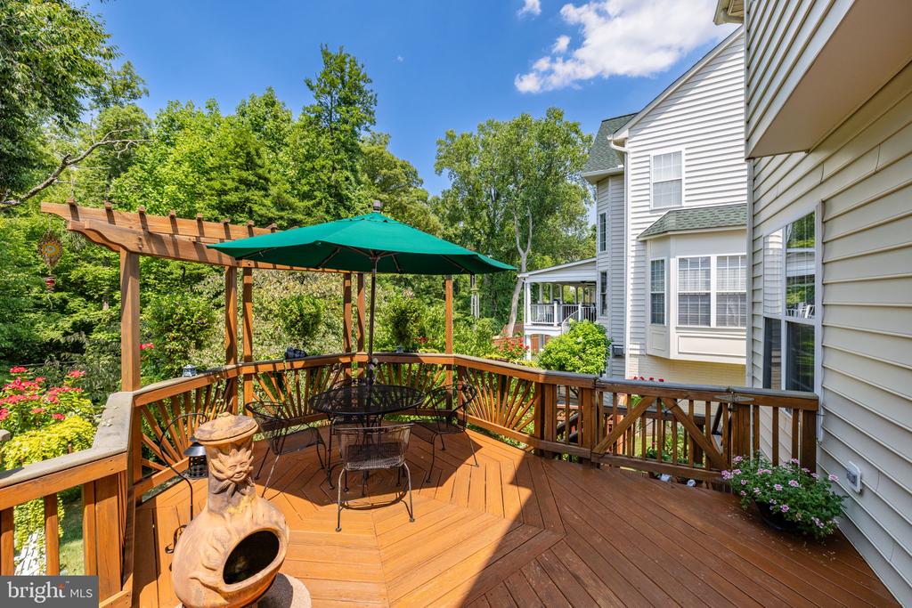 7109 AYERS MEADOW LANE
