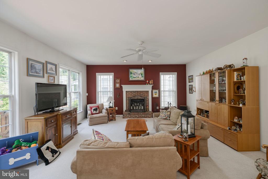 7109 AYERS MEADOW LANE