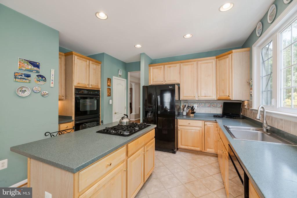 7109 AYERS MEADOW LANE