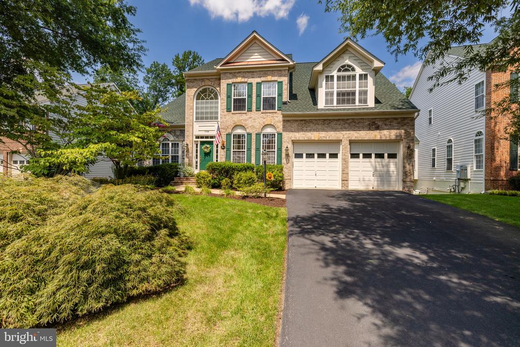 7109 AYERS MEADOW LANE