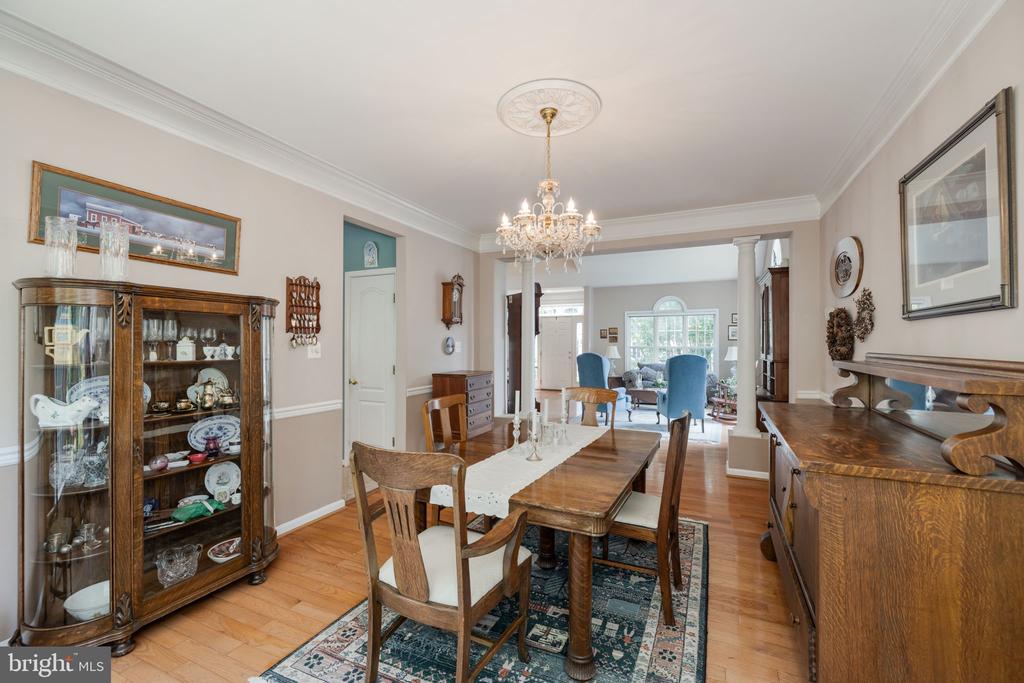 7109 AYERS MEADOW LANE