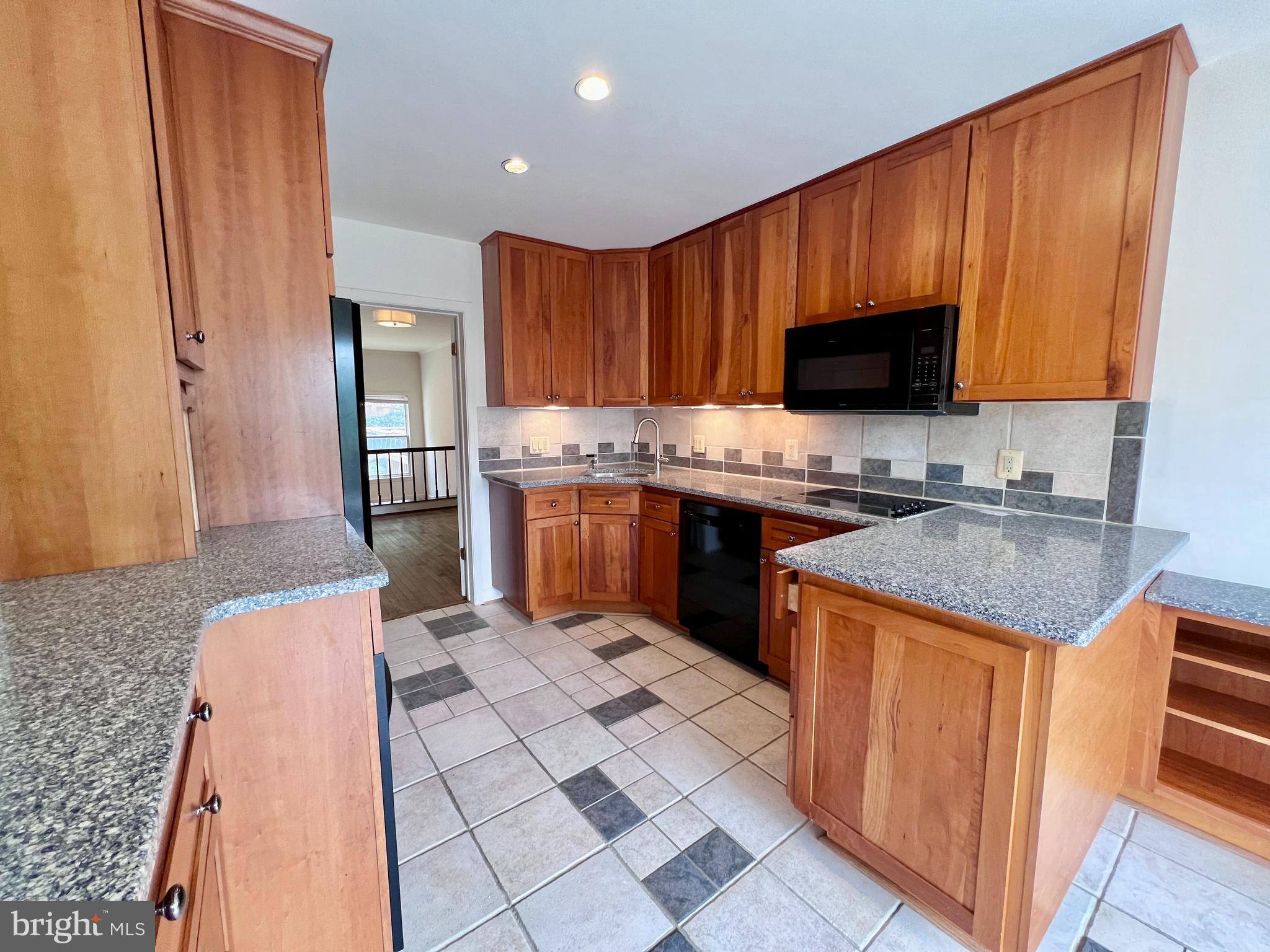 1445 HAMPTON HILL CIRCLE