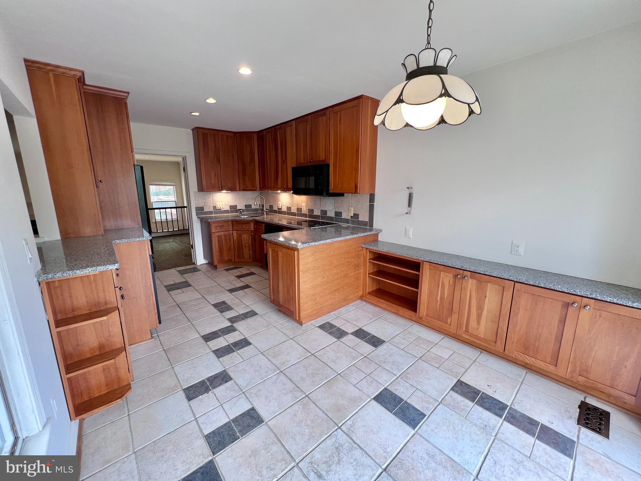 1445 HAMPTON HILL CIRCLE