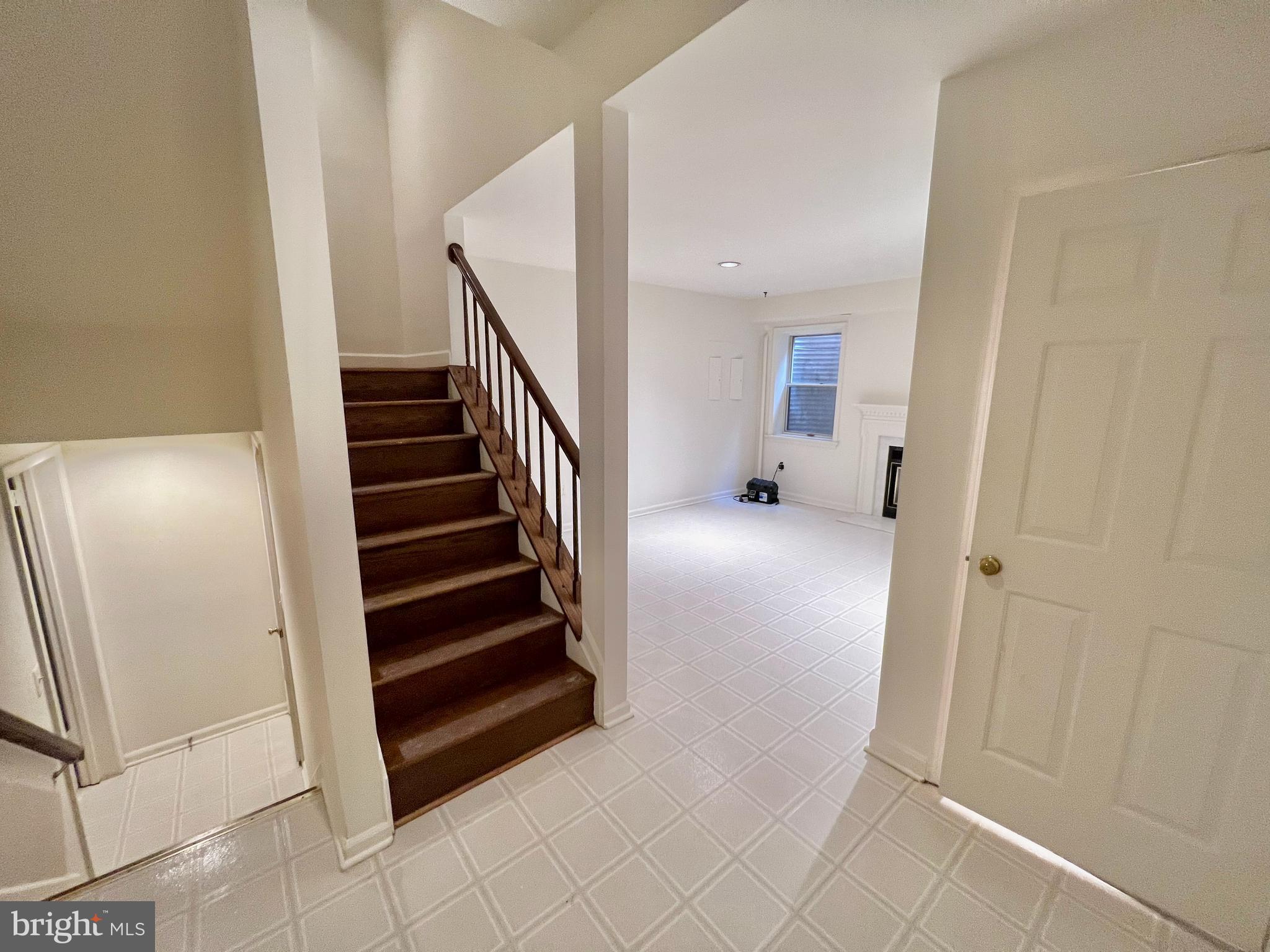 1445 HAMPTON HILL CIRCLE
