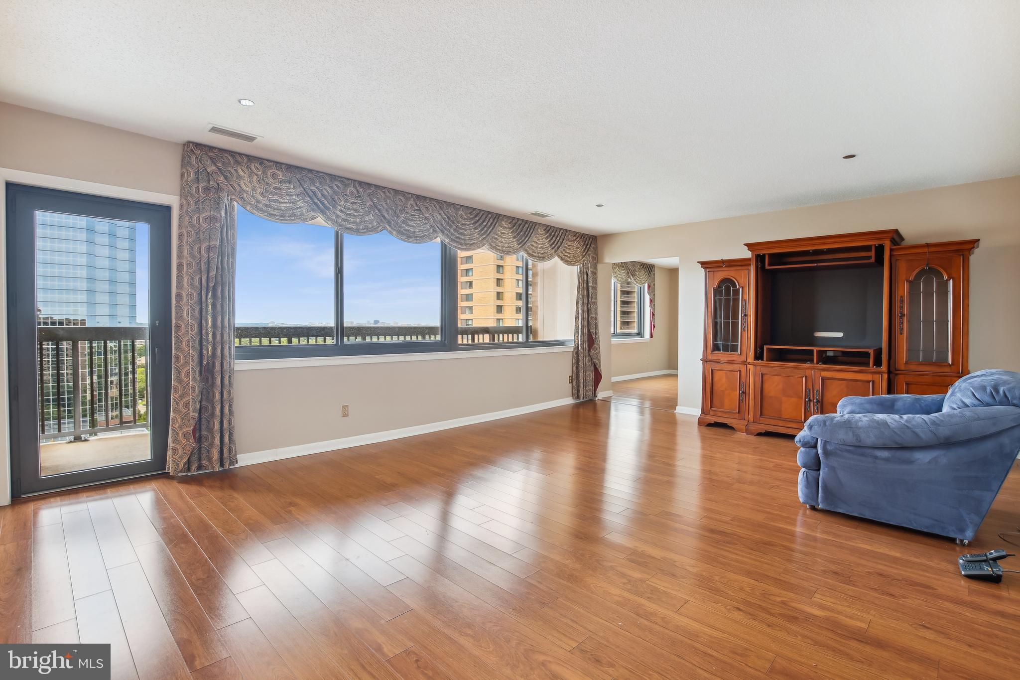 3709 S GEORGE MASON DRIVE 1705