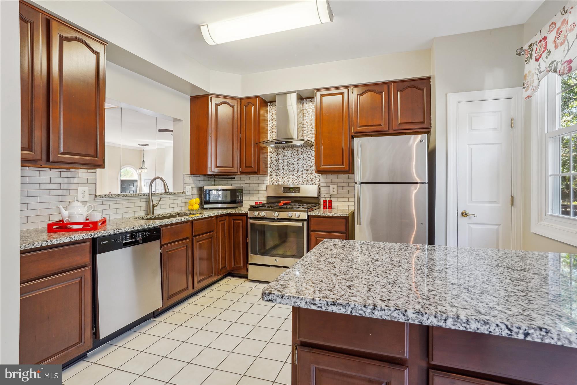 3618 RANSOM PLACE