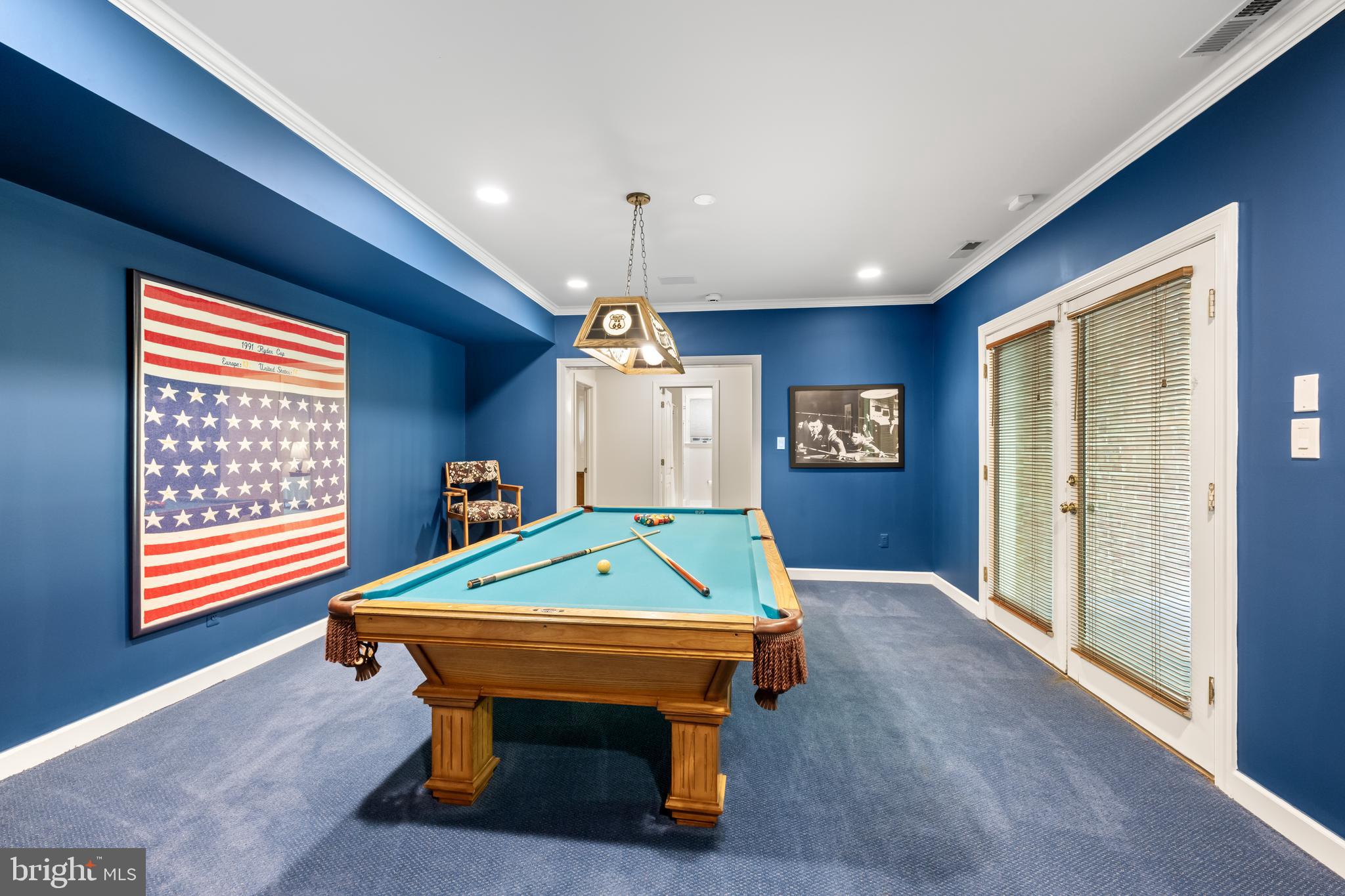 2089 HUNTERS CREST WAY