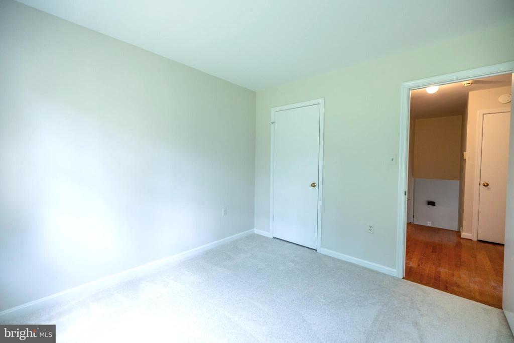 9752 HATMARK COURT