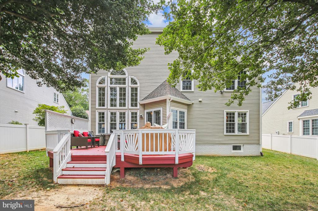 2576 HOLLY MANOR DRIVE