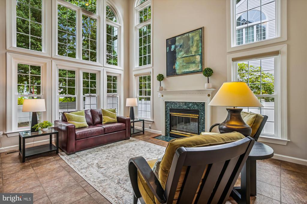 2576 HOLLY MANOR DRIVE