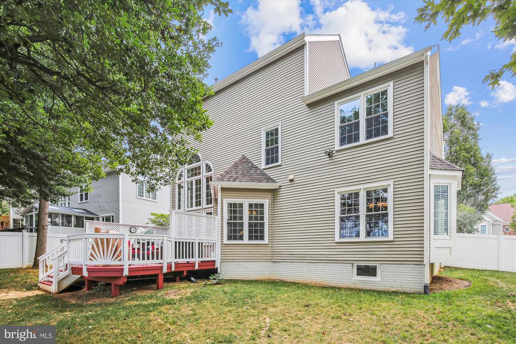 2576 HOLLY MANOR DRIVE