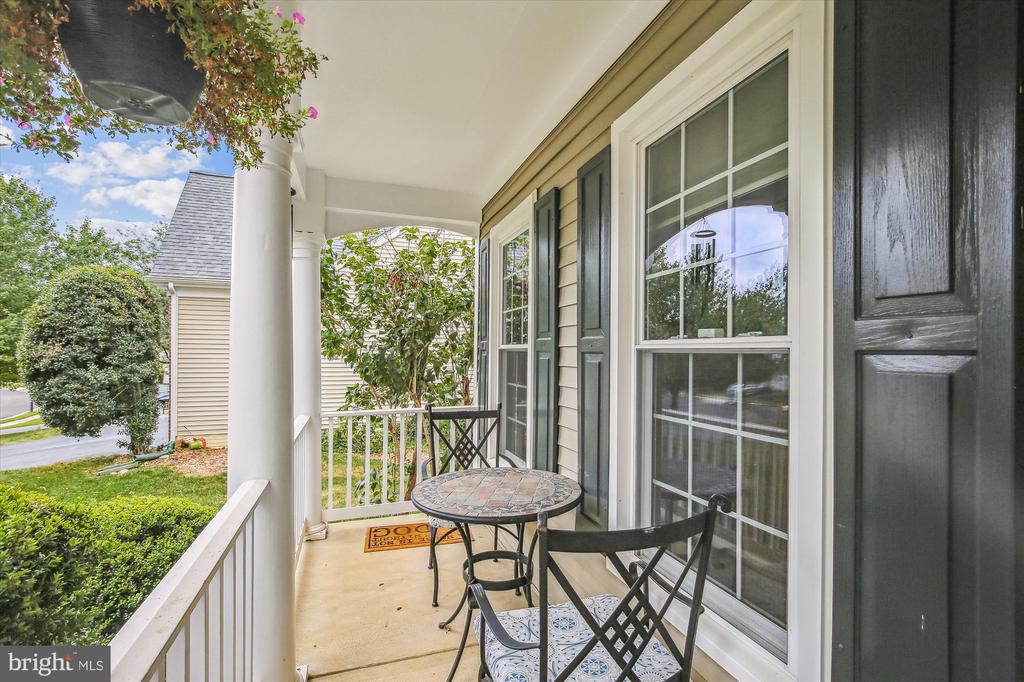 2576 HOLLY MANOR DRIVE