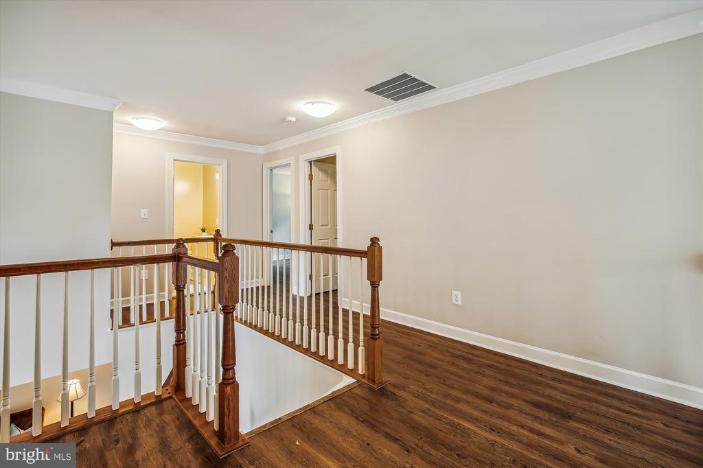 2576 HOLLY MANOR DRIVE