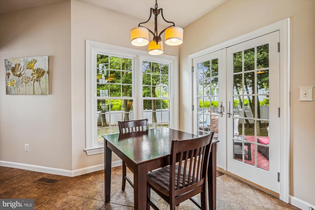 2576 HOLLY MANOR DRIVE