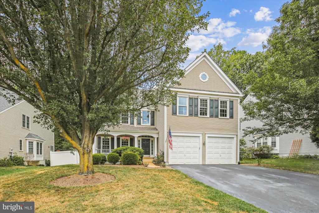 2576 HOLLY MANOR DRIVE