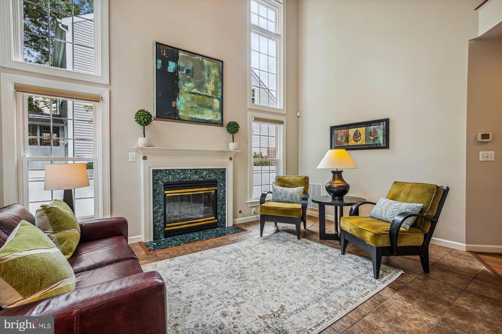 2576 HOLLY MANOR DRIVE