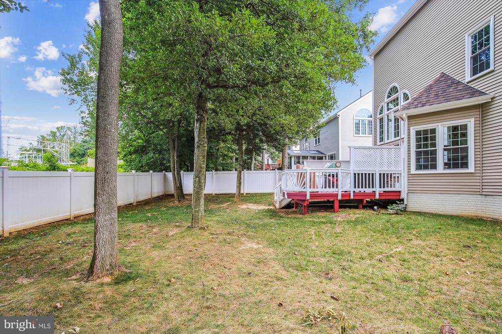 2576 HOLLY MANOR DRIVE
