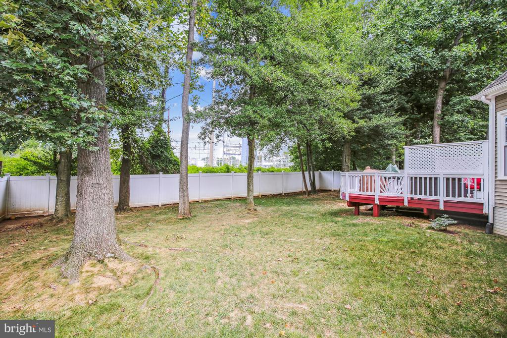 2576 HOLLY MANOR DRIVE