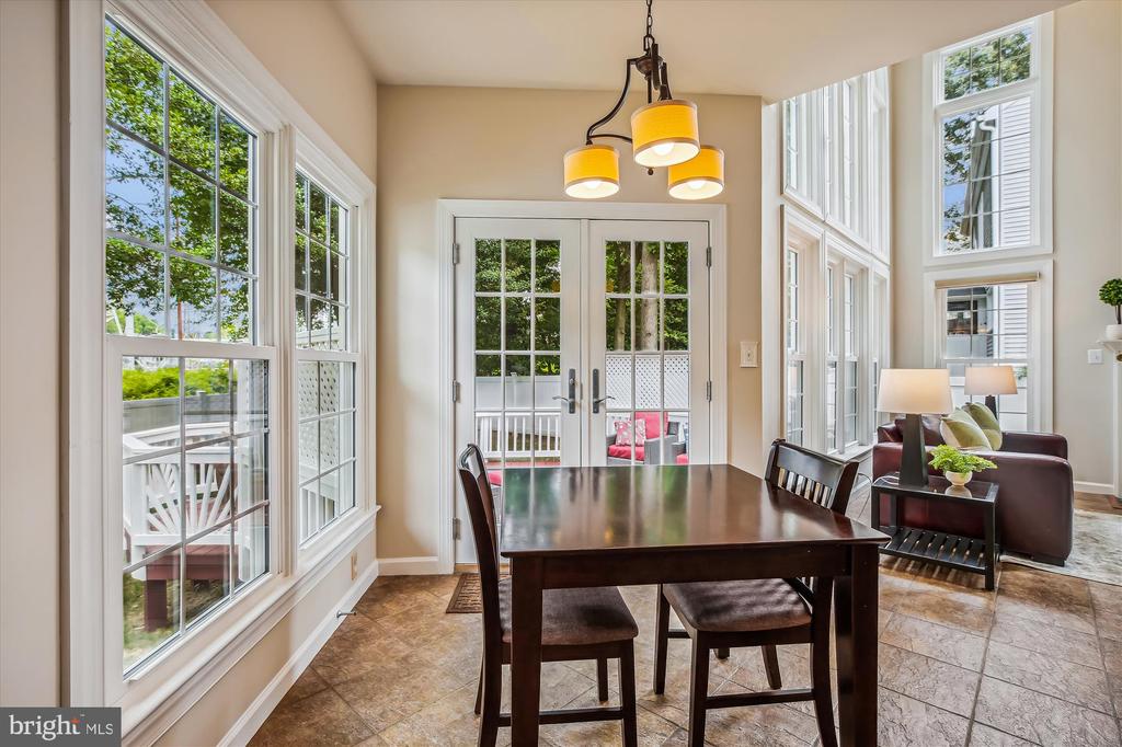 2576 HOLLY MANOR DRIVE