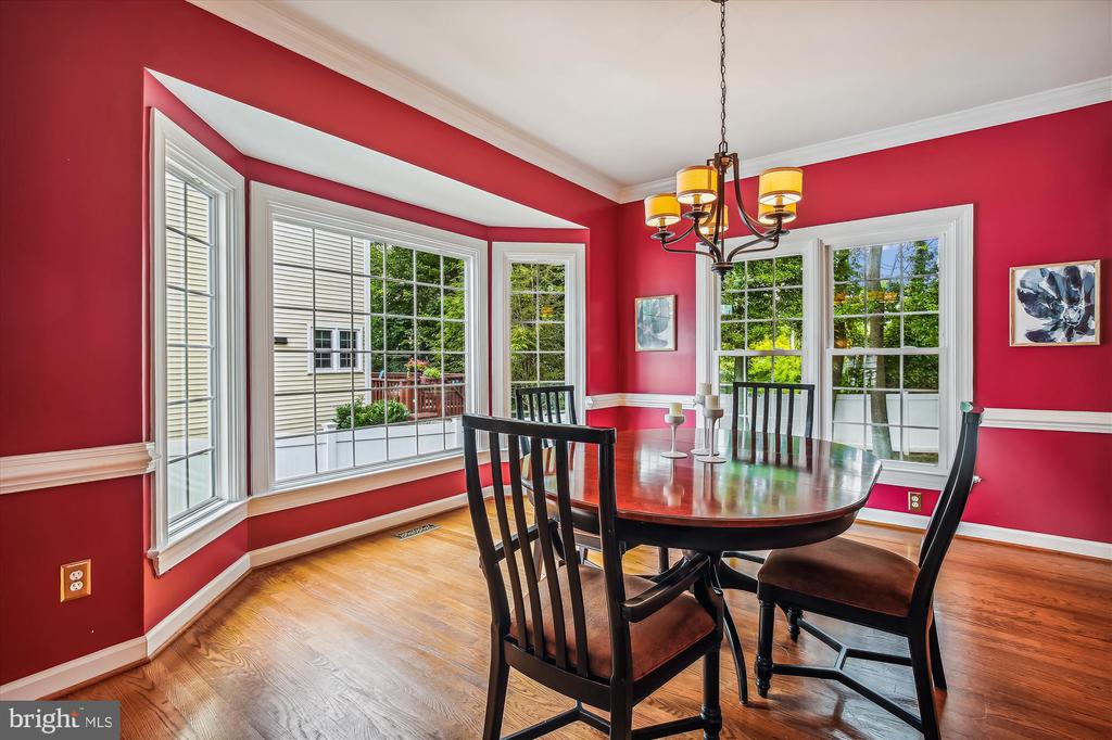 2576 HOLLY MANOR DRIVE