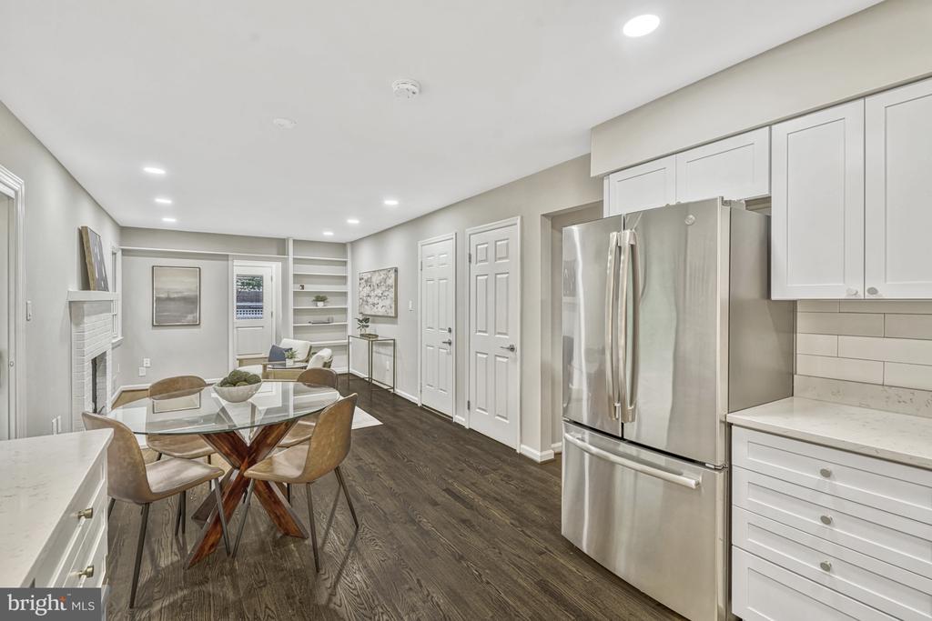 3117 WATERSIDE LANE