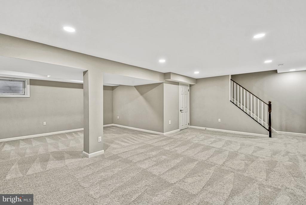 3117 WATERSIDE LANE