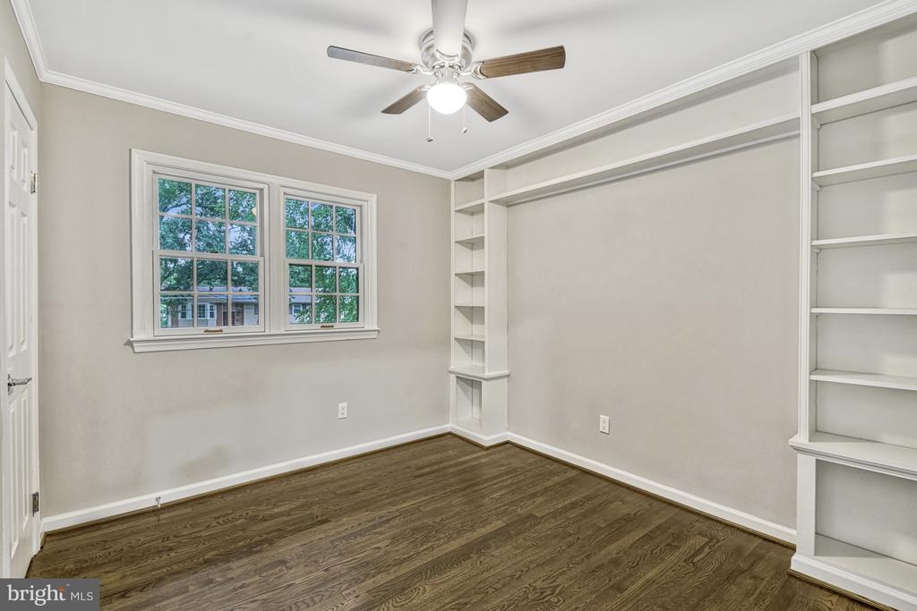 3117 WATERSIDE LANE