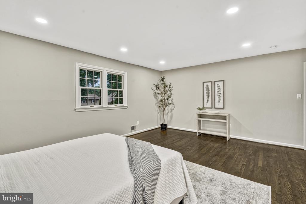 3117 WATERSIDE LANE