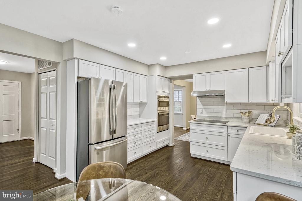 3117 WATERSIDE LANE