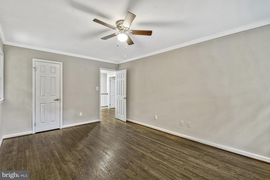 3117 WATERSIDE LANE