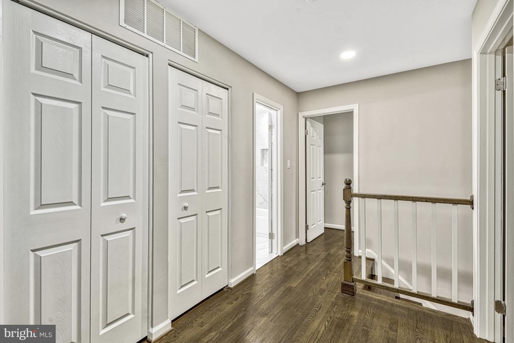 3117 WATERSIDE LANE