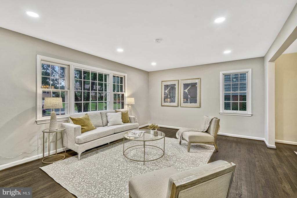 3117 WATERSIDE LANE