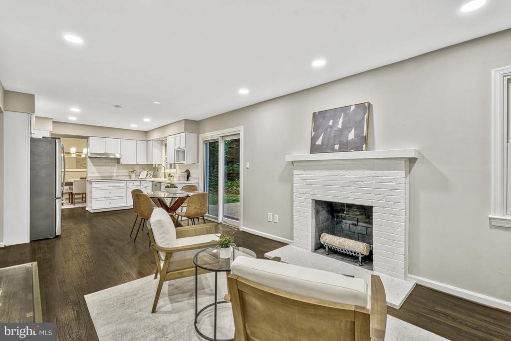 3117 WATERSIDE LANE