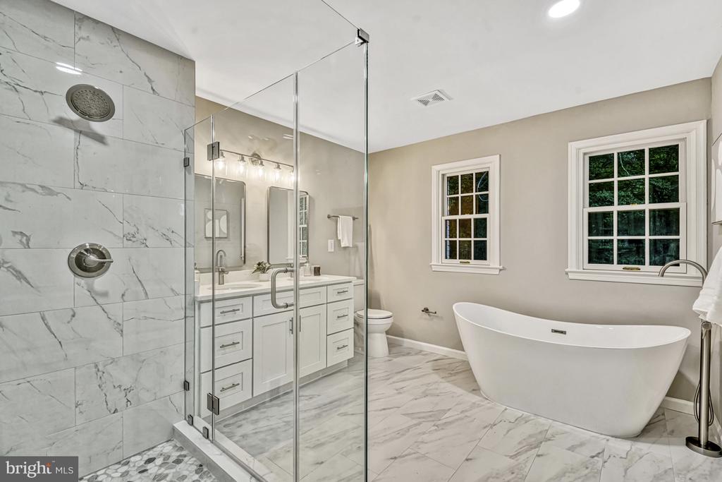 3117 WATERSIDE LANE