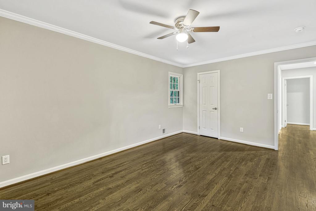 3117 WATERSIDE LANE