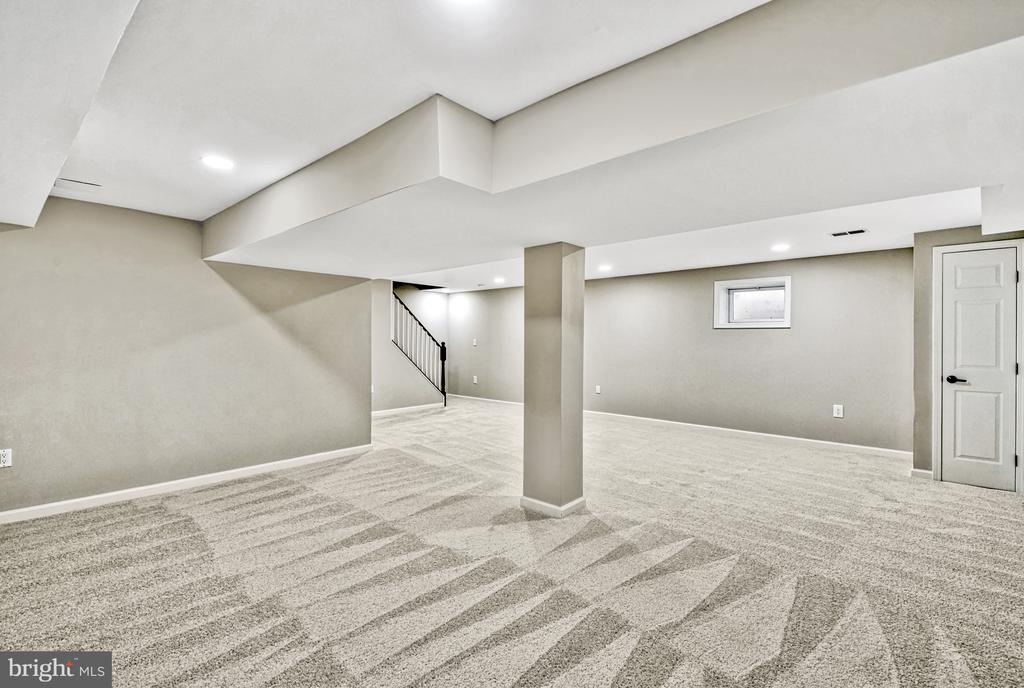 3117 WATERSIDE LANE