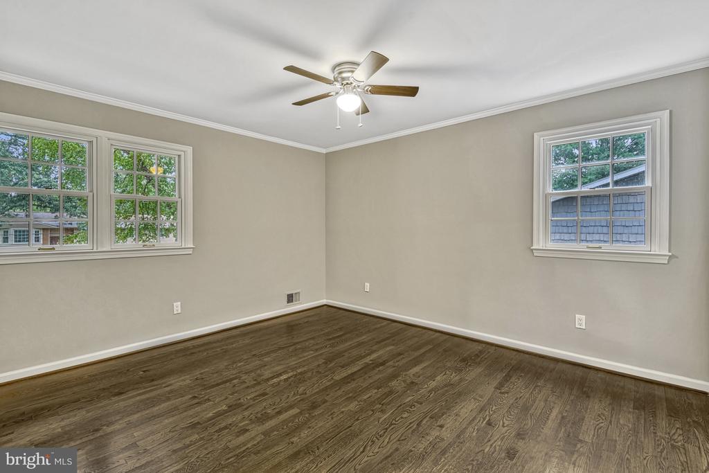 3117 WATERSIDE LANE