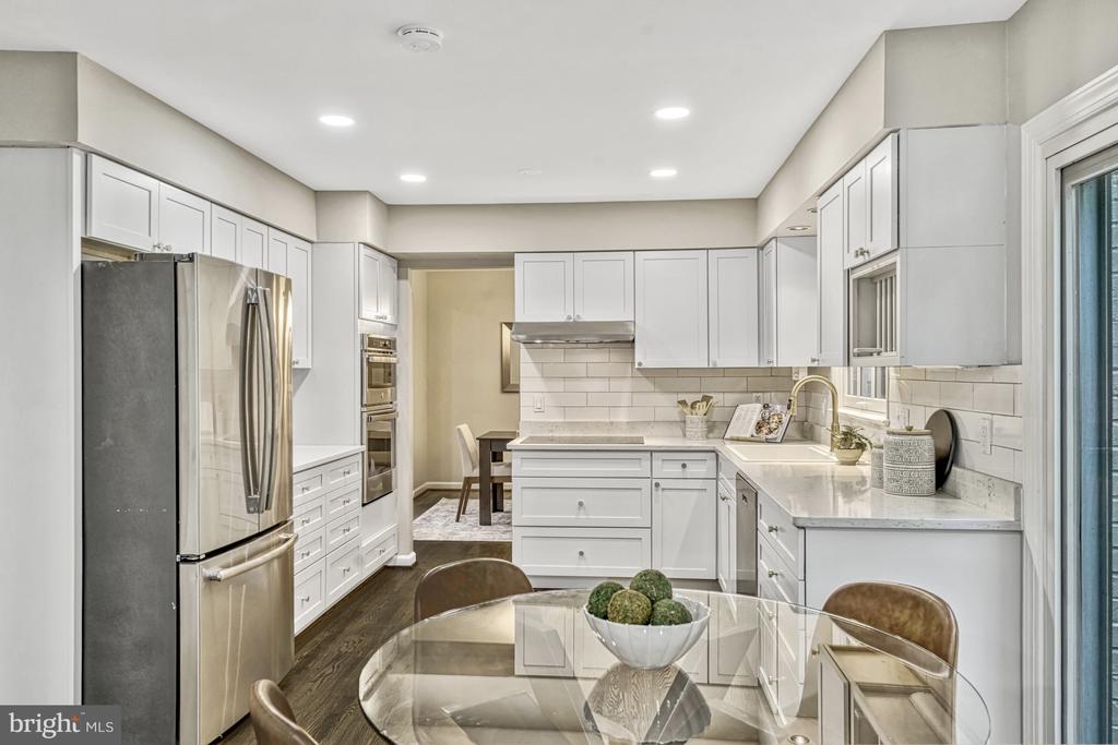 3117 WATERSIDE LANE