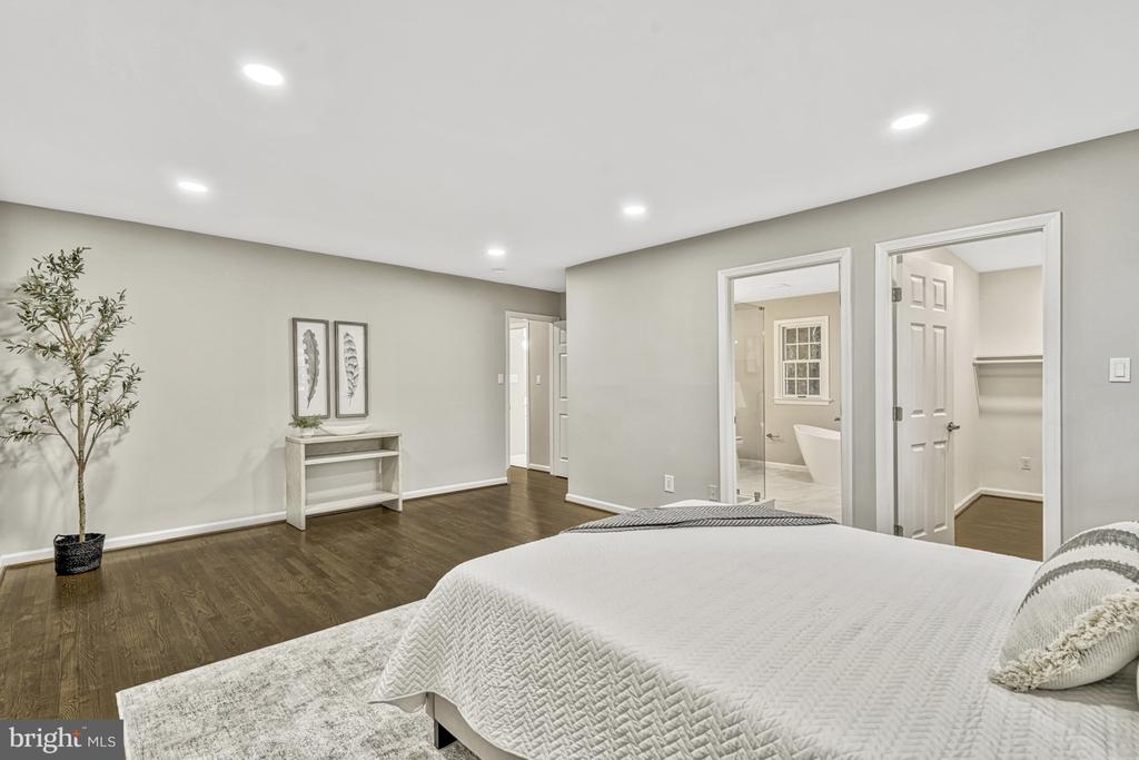 3117 WATERSIDE LANE