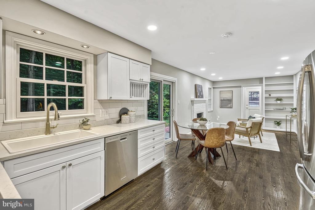 3117 WATERSIDE LANE