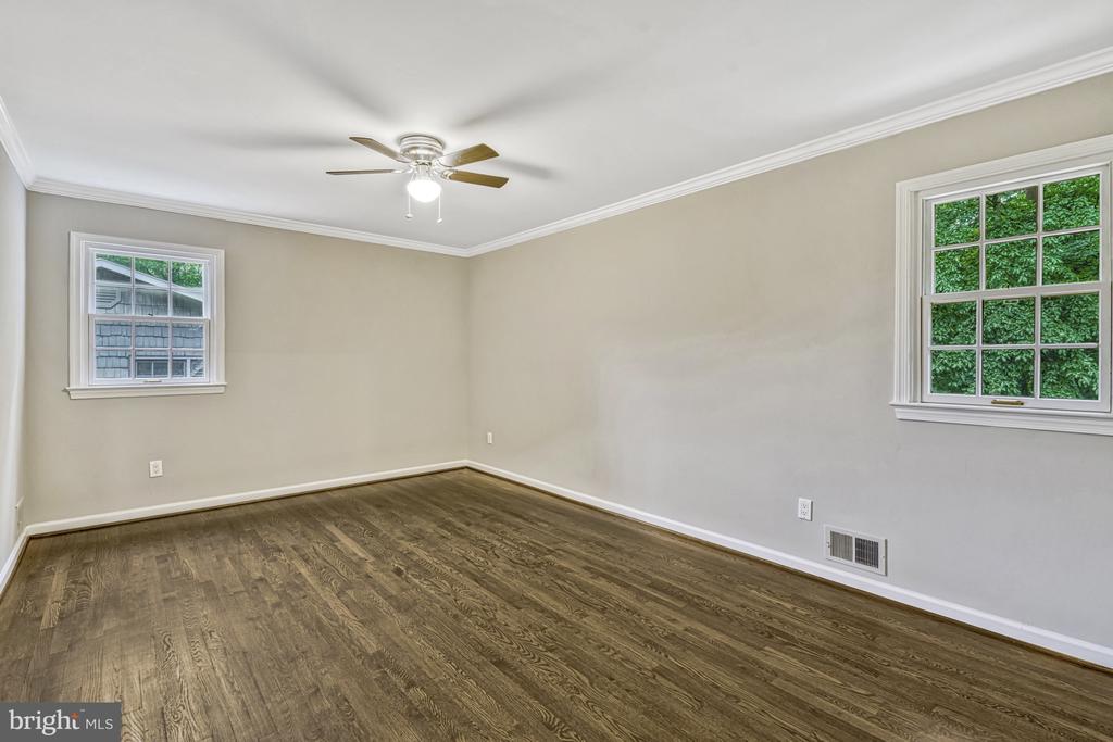 3117 WATERSIDE LANE